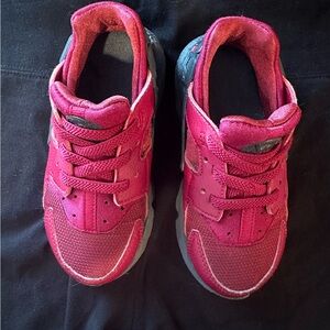 Toddler Nike shoes